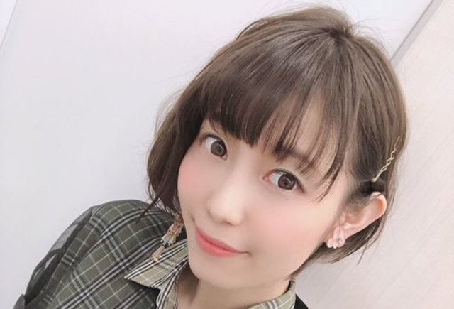 芹澤優がかわいい 話題のアルバム写真やダイエット コスメの情報も Moely アニメや声優 2 5次元俳優のニュースをお届け